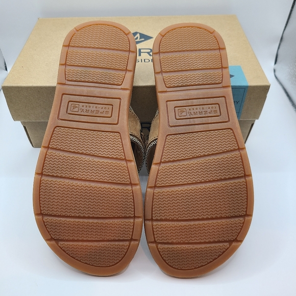 New in Box Sperry Billfish Thong Flip Flop Sandals Boys 1 M - Picture 3 of 4